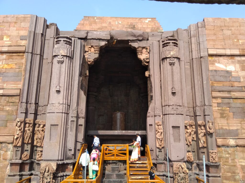 Bhojeshwar Mahadev Temple, Source - https://commons.wikimedia.org/wiki/File:Bhojeshwar_Temple.jpg